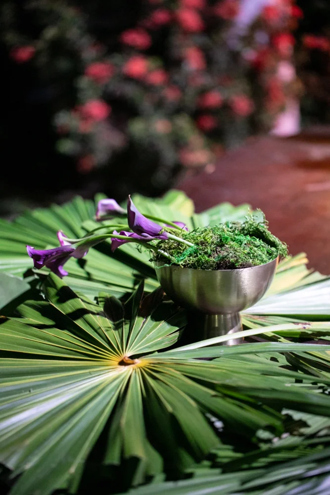 A botanical table arrangement at the gala